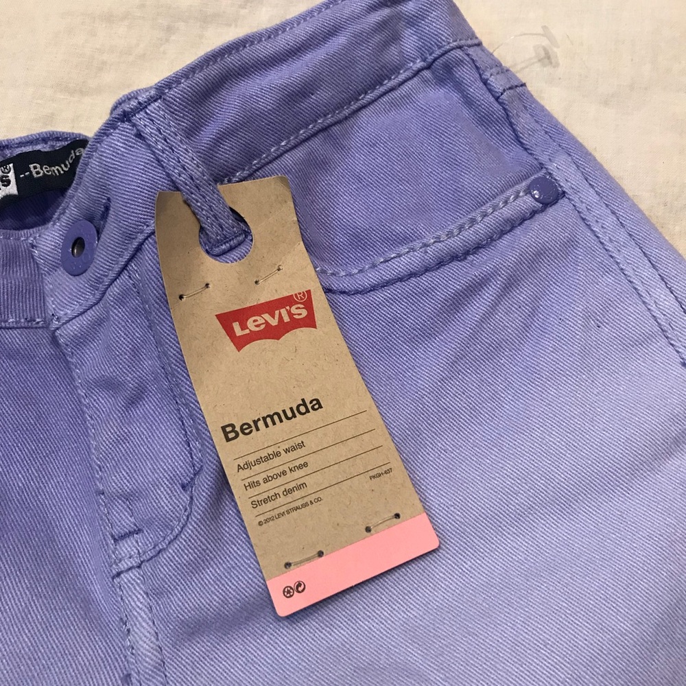 LEVI’S shorts - Picture 2 of 4